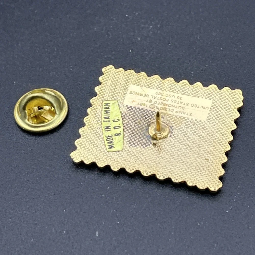 1992 Barcelona Summer Olympics USPS Sponsor‎ Shot Put Stamp Lapel Hat Pin